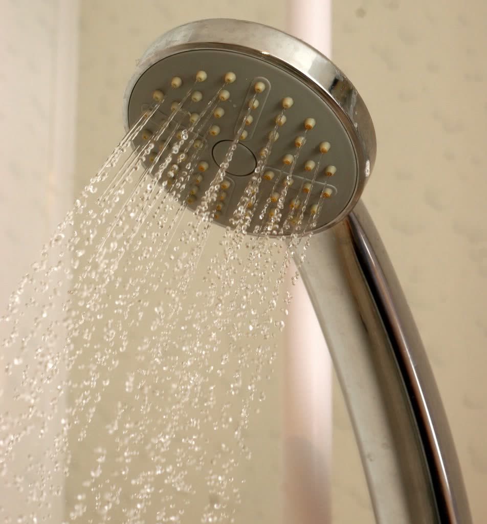 Acqua calda dalla doccia